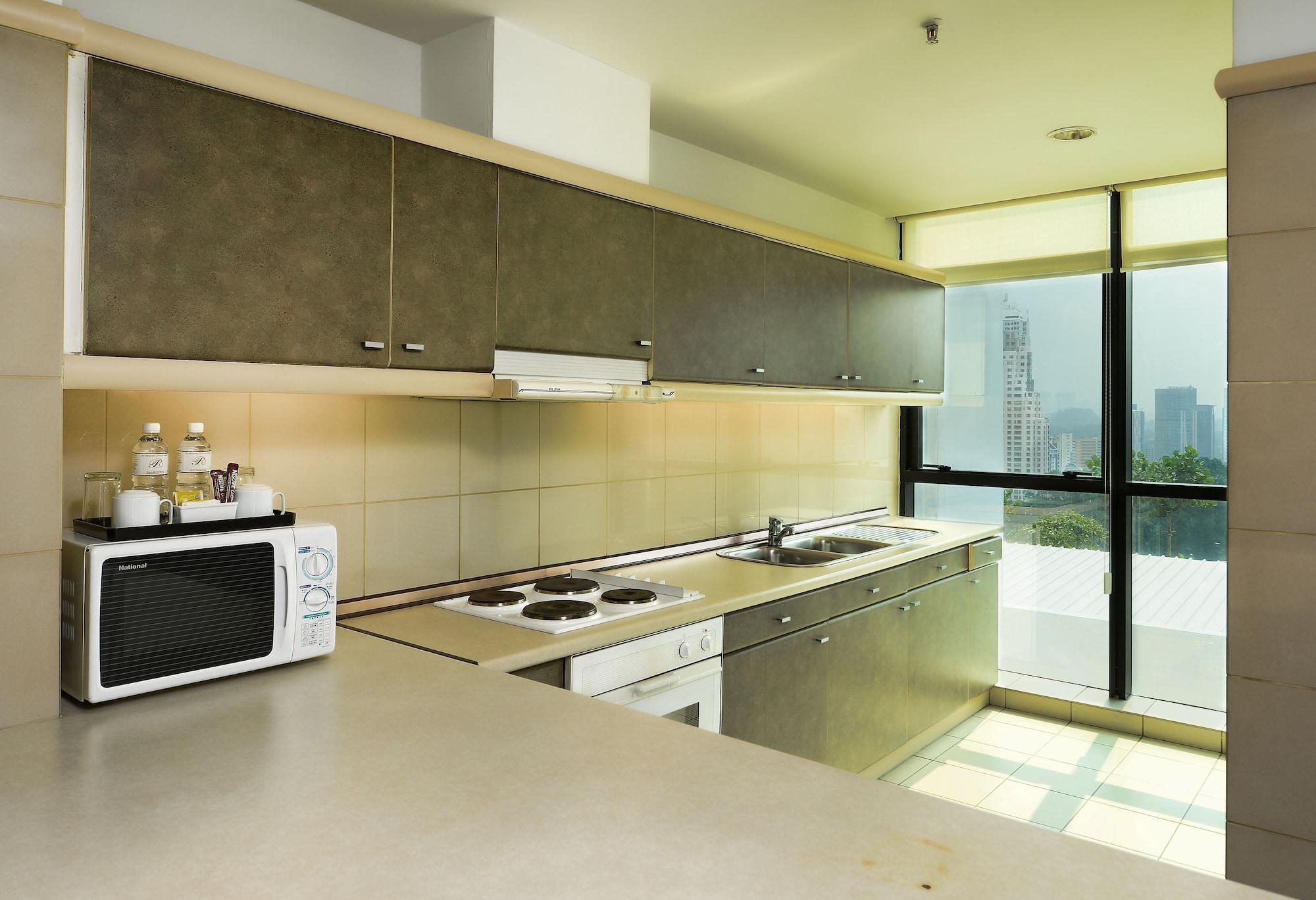 Pacific Regency Hotel Suites Kuala Lumpur Exterior foto A typical kitchen