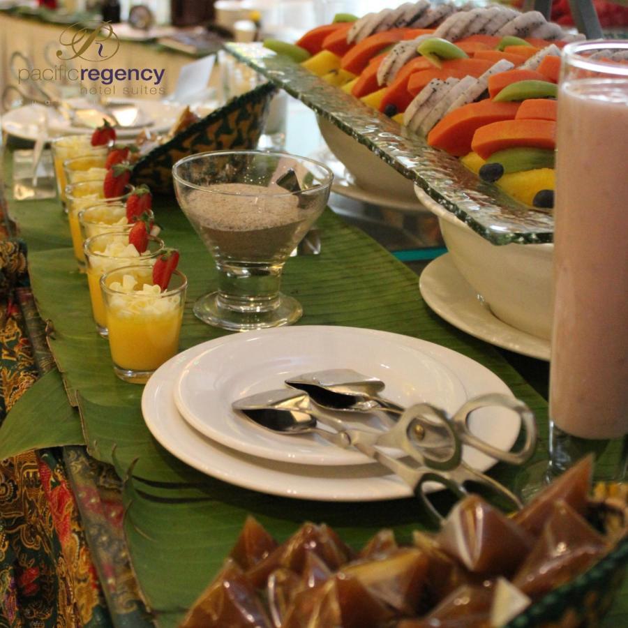 Pacific Regency Hotel Suites Kuala Lumpur Exterior foto A dessert buffet