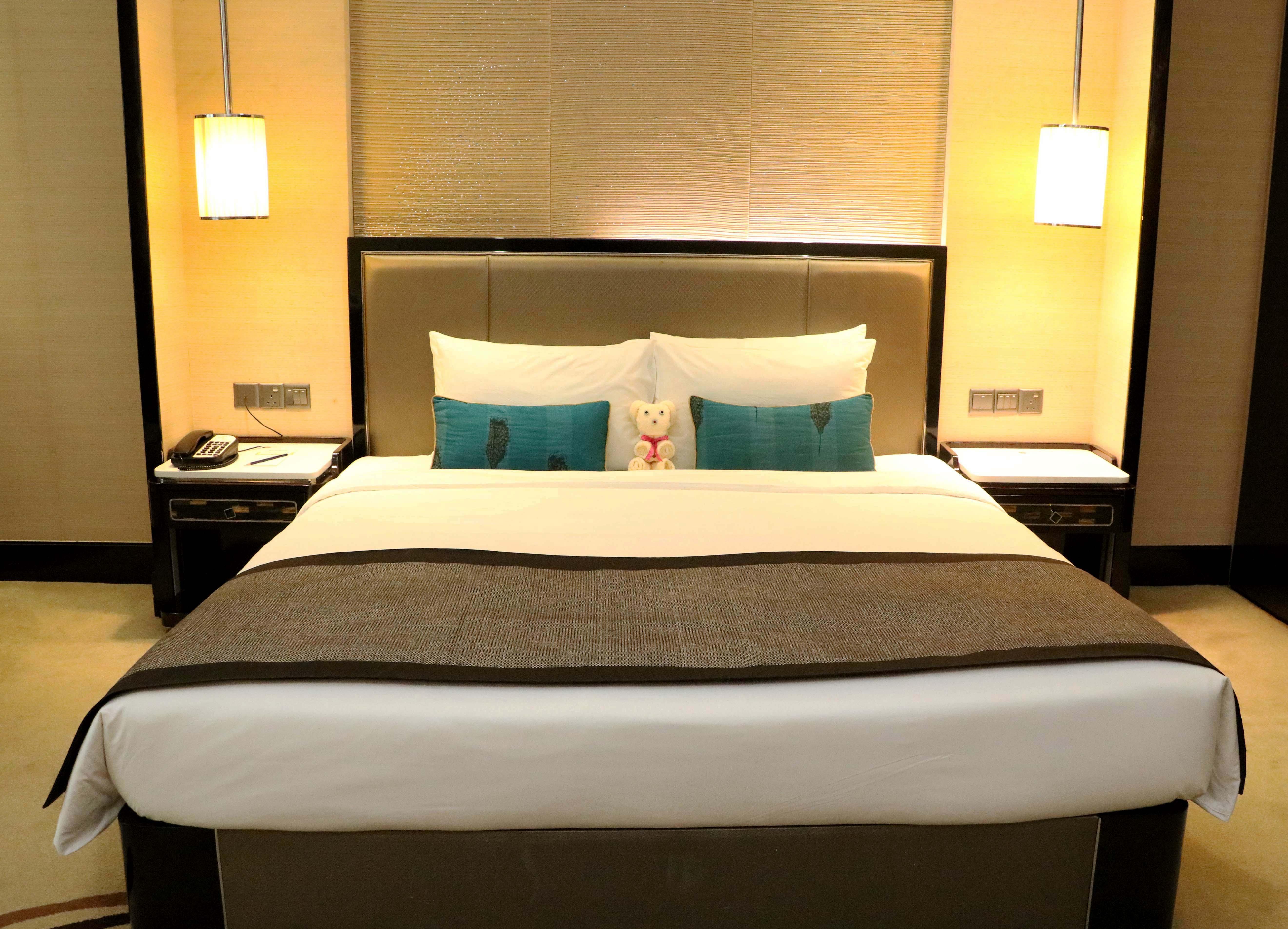 Pacific Regency Hotel Suites Kuala Lumpur Exterior foto A bed