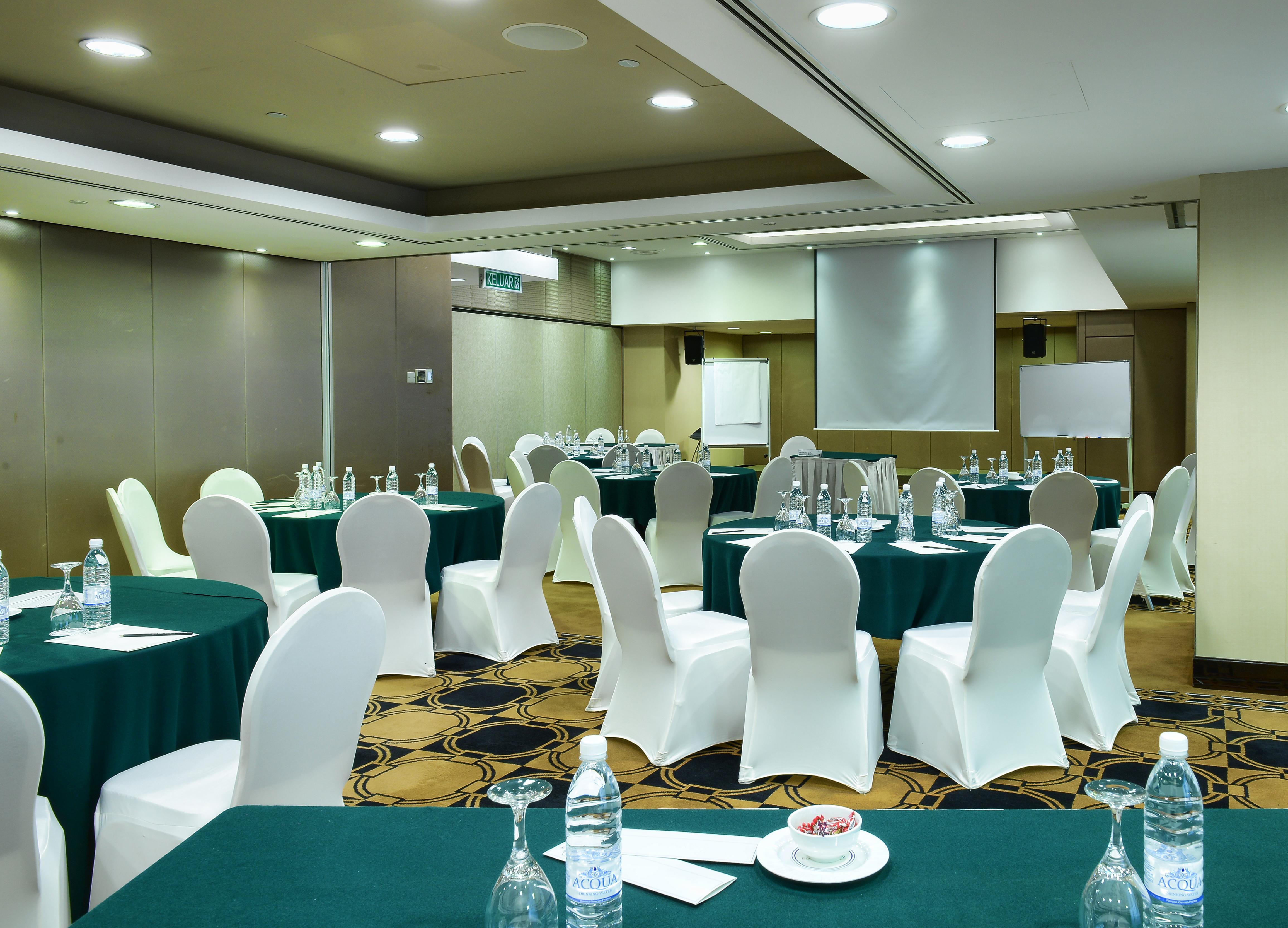 Pacific Regency Hotel Suites Kuala Lumpur Exterior foto Meeting room