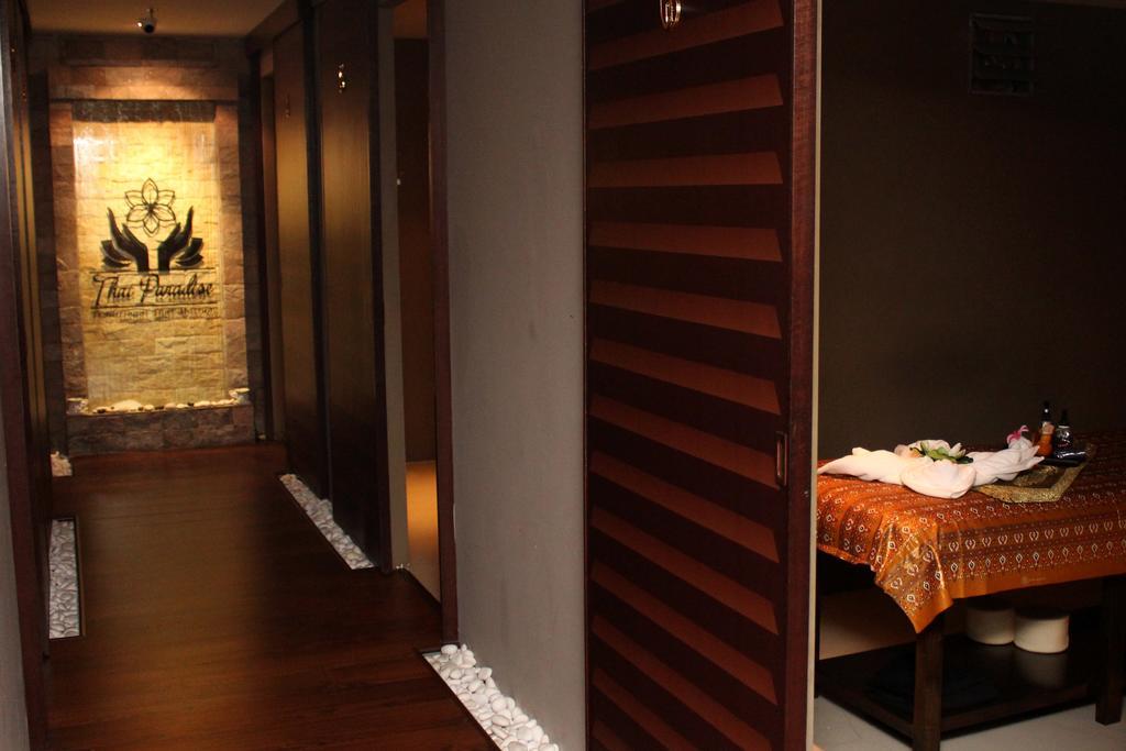 Pacific Regency Hotel Suites Kuala Lumpur Exterior foto The interior of a Thai spa