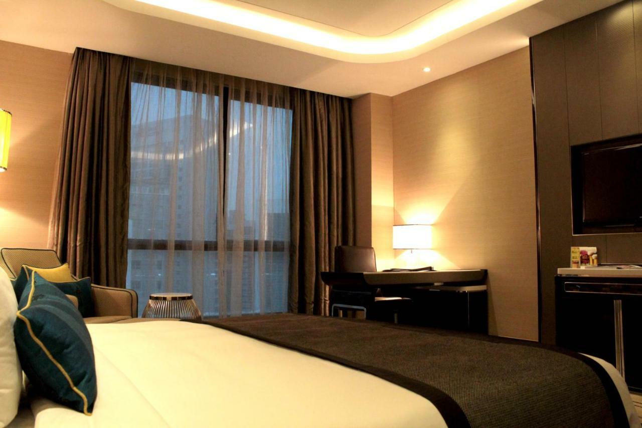 Pacific Regency Hotel Suites Kuala Lumpur Exterior foto A room at the hotel